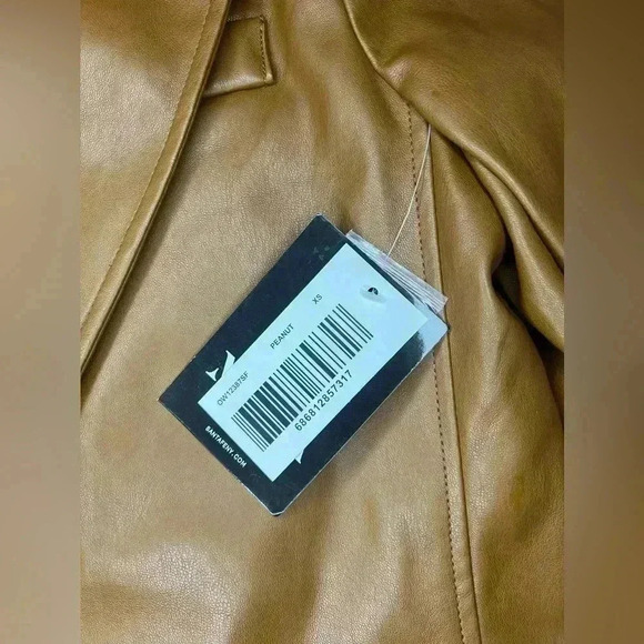 Mo-Ka Women’s Faux Leather Blazer, size XS, in color Peanut, BNWT - Picture 9 of 9